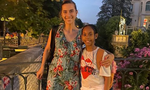 Η Βίκυ Βολιώτη αποχαιρέτησε το καλοκαίρι με μια τελευταία πεζοπορία στο Πήλιο μαζί με την κόρη της