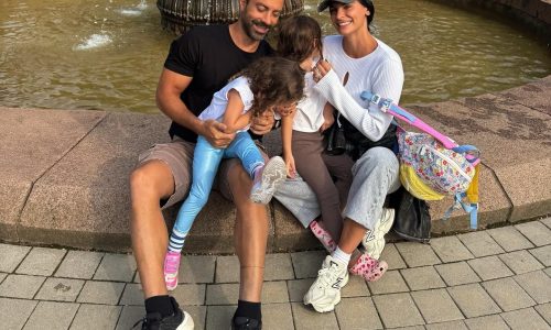 Χριστίνα Μπόμπα: Η γλυκιά έκπληξη στο γραφείο της από τον μπαμπά Σάκη και τις κόρες τους