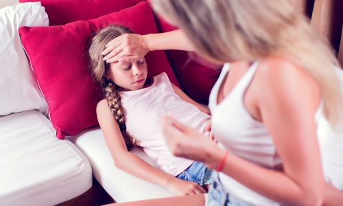 7 tips για να προστατέψετε τα παιδιά σας από τη γρίπη