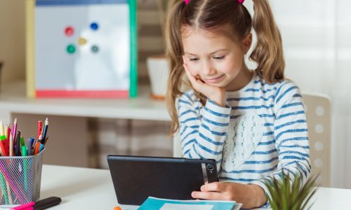 Το 74% των παιδιών στην Ευρώπη χρησιμοποιούν το Youtube για εκπαιδευτικούς λόγους - Τι λέει η έρευνα