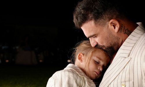 Δημήτρης Αλεξάνδρου: Νοικοκύρης ο γιος του - Δείτε πώς κρατάει σε τάξη το δωμάτιό του