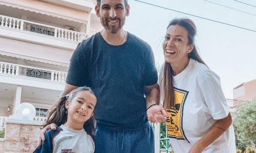 Πώς η Ελένη Χατζίδου αποχαιρέτησε την κόρη της για το Δημοτικό–Το concept κάνει θραύση στο instagram