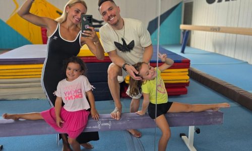 Βασιλική Μιλλούση: Η ιδέα που έκανε την πρώτη μέρα στο σχολείο πιο γλυκιά από ποτέ για τις κόρες της