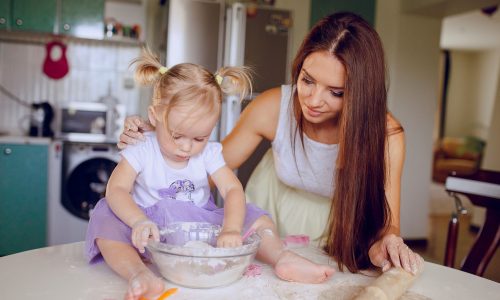 Οι γονείς έχουν μόνο το 10% της εβδομάδας για τον εαυτό τους- αλλά οι περισσότεροι δεν θα το άλλαζαν