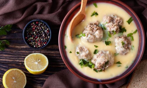 Γιουβαρλάκια με αυγολέμονο – Ένα μαμαδίστικο φαγάκι για όλη την οικογένεια