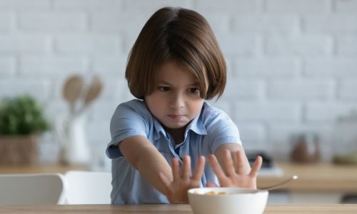 Διατροφικές διαταραχές σε παιδιά: 3 μύθοι που πρέπει να καταρριφθούν