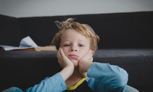 Νέα μελέτη: Τα άτομα με αυτισμό και εκείνα με κοινωνικό άγχος βιώνουν διαφορετικά την ενσυναίσθηση