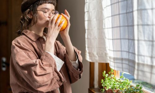 Η καλύτερη ώρα να παίρνετε τη βιταμίνη C για μέγιστη απορρόφηση, σύμφωνα με διαιτολόγους