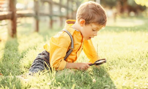7 τρόποι να μεγαλώσετε περίεργα παιδιά που ρωτούν τα πάντα (με τον καλύτερο τρόπο)
