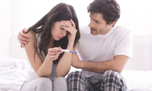 Όταν το όνειρο της οικογένειας καθυστερεί: Η αλήθεια για την υπογονιμότητα