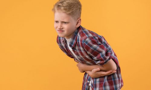 Πονάει η κοιλίτσα; Τι σημαίνει για την υγεία του εντέρου των παιδιών