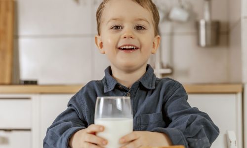 Ασβέστιο: Το συστατικό που χρειάζονται τα παιδιά και οι έφηβοι για την ανάπτυξη των οστών