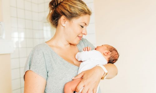 9 συμβουλές για να αντιμετωπίσετε τις σωματικές αλλαγές μετά τον τοκετό
