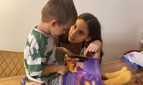 Παιδικό πάρτι για αγόρια 6 ετών: Κάντο όπως η Φωτεινή Αθερίδου