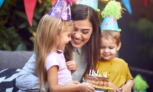 Το ομολογώ: έχω κουραστεί με τα παιδικά πάρτι - υπερπαραγωγή