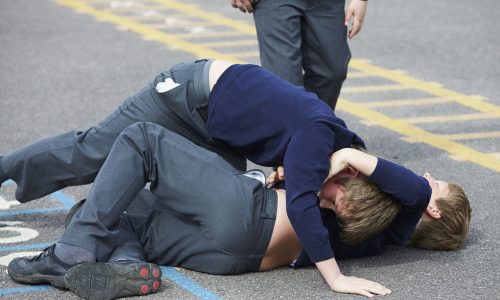 Διεθνής Ημέρα Μη Βίας: Μπορεί να σπάσει ο κύκλος της βίας μεταξύ των παιδιών;