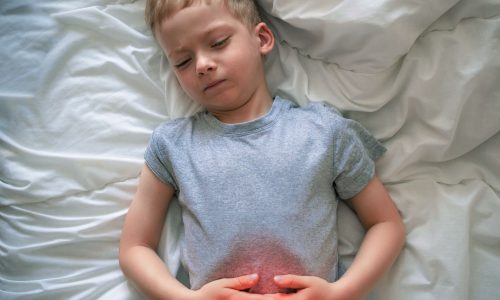 Σκωληκοειδίτιδα σε παιδιά και εφήβους: Πότε να ανησυχήσετε και πώς αντιμετωπίζεται 