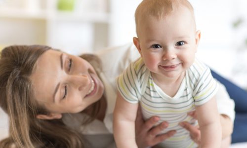 1 στα 32 μωρά γεννιούνται με εξωσωματική γονιμοποίηση, σύμφωνα με έρευνα