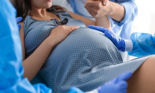 Νέες κατευθυντήριες οδηγίες για την πρόληψη και θεραπεία της αιμορραγίας μετά τον τοκετό σώζουν ζωές