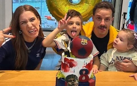 Δημήτρης Μακαλιάς - Αντιγόνη Ψυχράμη: Ο γιος τους έγινε 8 ετών και γιόρτασαν παίζοντας ποδόσφαιρο