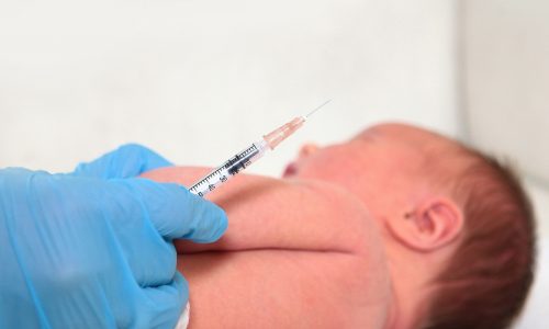 Πρέπει να εμβολιάζονται τα πρόωρα μωρά;