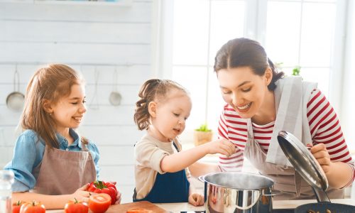 Γιατί η ισορροπημένη διατροφή παίζει τόσο σημαντικό ρόλο στην οικογένεια;