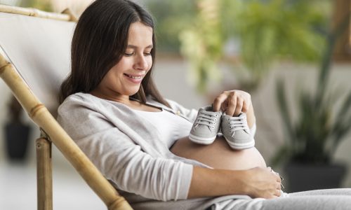 Πότε θα αρχίσει να φαίνεται η εγκυμοσύνη σου; Όλα όσα πρέπει να ξέρεις για τις αλλαγές στο σώμα σου