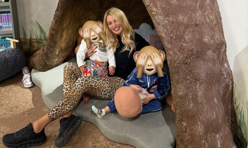 Κωνσταντίνα Σπυροπούλου: Το παραμύθι με το Λούβρο, ο γιος της και η απίστευτη σύμπτωση