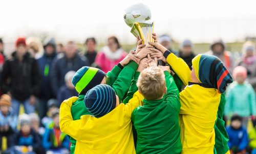 Η πίεση των γονιών: το μεγαλύτερο εμπόδιο στην αθλητική πρόοδο των παιδιών, σύμφωνα με ψυχολόγους