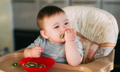 Πότε μπορεί να φάει το μωρό ακτινίδιο; Όλα όσα χρειάζεται να γνωρίζεις