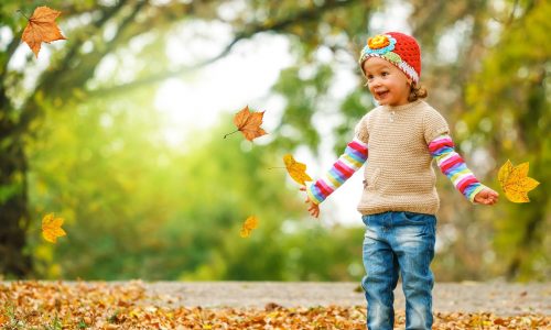 Πώς να κάνεις μια βόλτα στο πάρκο δημιουργικό παιχνίδι – 4 κατασκευές με φύλλα για παιδιά