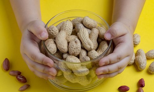 Νέα μελέτη δείχνει μείωση των αλλεργιών στο φιστίκι στα παιδιά – Τι έχει αλλάξει
