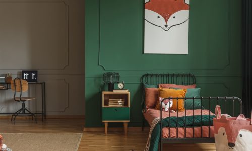 7 δημιουργικοί τρόποι να μετατρέψετε τις παιδικές ζωγραφιές σε διακόσμηση του σπιτιού σας