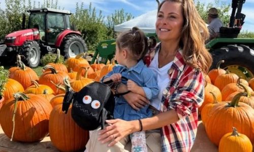 Η Μαρία Μενούνος μιλά για τον καρκίνο, το έντονο ένστικτό της που την έσωσε και τη μητρότητα