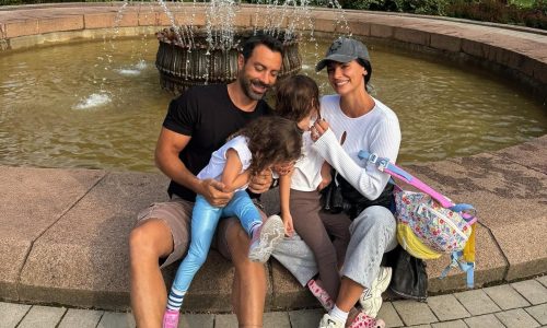 Χριστίνα Μπόμπα - Σάκης Τανιμανίδης: Έτσι πέρασαν την Κυριακή μαζί με τις κόρες τους