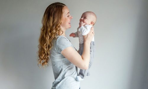 Αν το να ζητάω άδεια μετ’ αποδοχών με κάνει «καλομαθημένη» μαμά τότε ναι, είμαι