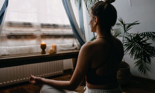 Self-care routine: Πώς να φροντίζετε τον εαυτό σας σωστά χωρίς να ξοδέψετε μια περιουσία