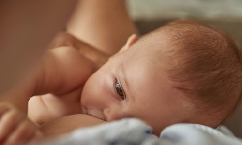 10 πράγματα που δεν πρέπει να λέτε σε μια μαμά που θηλάζει