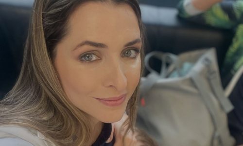 Βασιλική Τρουφάκου: Θηλάζει τον 1,5 έτους γιο της στα γυρίσματα της σειράς «Ο Γιατρός»