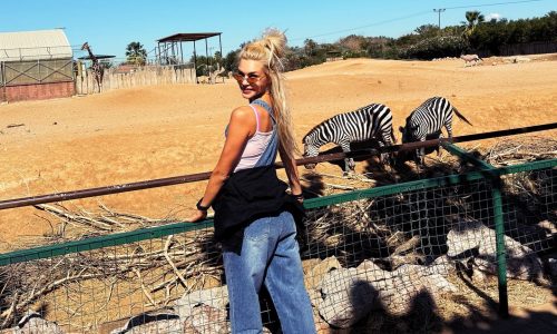 Η Βίκυ Κάβουρα πήρε πρώτη φορά την κόρη της στη δουλειά - Δείτε πώς αντέδρασε