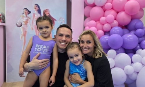 Το KPop Demon Hunters πάρτι υπερπαραγωγή της μικρής Σοφίας Πετρούνια