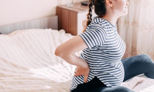 Ο πόνος στην εγκυμοσύνη που συχνά παραβλέπεται αλλά δεν πρέπει ποτέ να αγνοείται