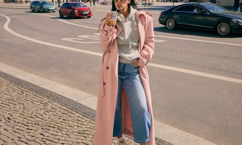 Όταν οι κόρες σου γίνονται οι προσωπικές σου makeup artists! Η Χριστίνα Μπόμπα δείχνει πώς γίνεται