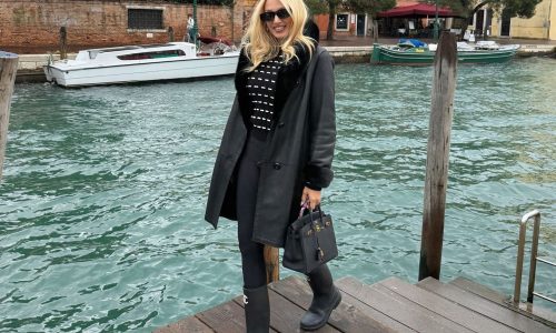 Κωνσταντίνα Σπυροπούλου: Το πιο γλυκό χριστουγεννιάτικο έθιμο με τα παιδιά της (εικόνα)