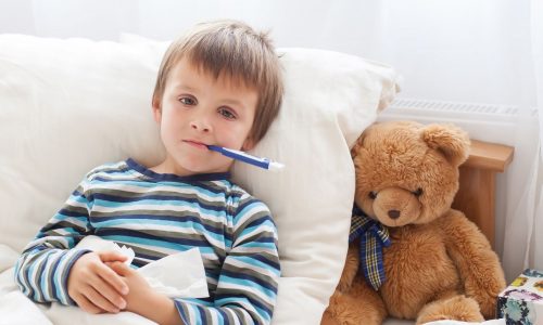 Το παιδί μου χθες είχε πυρετό, ενώ τώρα όχι - Να το στείλω σχολείο;