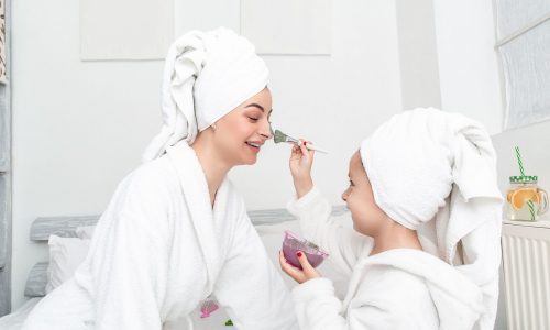 Τι θέλουν οι δερματολόγοι να ξέρεις για το δέρμα σου το χειμώνα μαμά