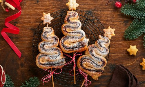 Χριστουγεννιάτικα δέντρα από σφολιάτα με σοκολάτα – Εύκολα, νόστιμα και γιορτινά