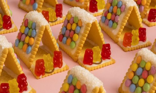 Πανεύκολα χριστουγεννιάτικα σπιτάκια με μόνο τρία τετράγωνα ή ορθογώνια μπισκότα