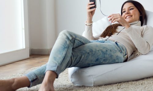 Το ψηφιακό δράμα των εφήβων: Πώς οι ομαδικές συζητήσεις επηρεάζουν τα παιδιά σας