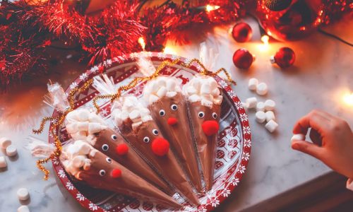 DIY ταρανδάκια - χωνάκια ζεστής σοκολάτας: Πώς θα τα φτιάξετε